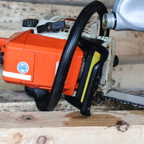 Chainsaw Oil - 1L - Image 3